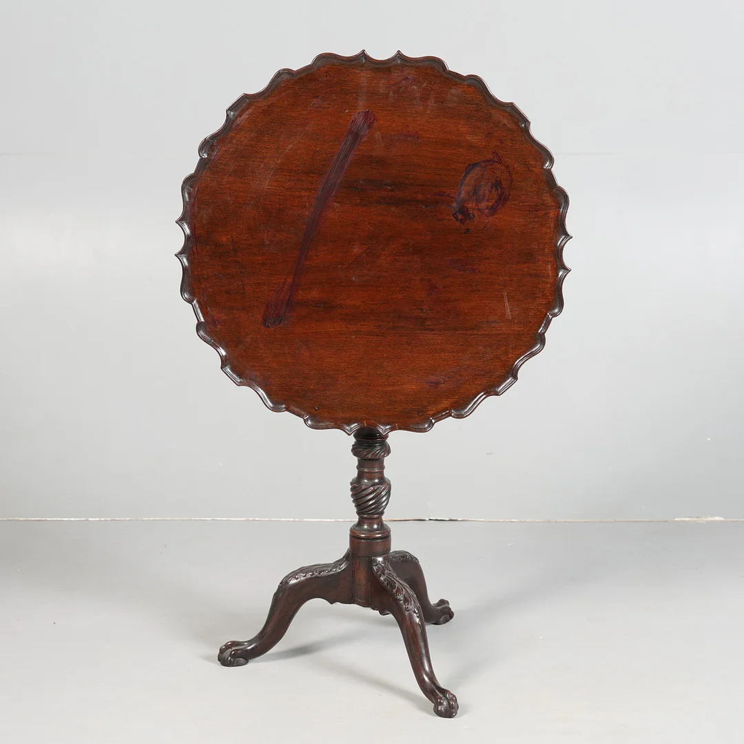 A GEORGE III STYLE MAHOGANY OCCASIONAL TABLE. — Tables — Bishop & Miller