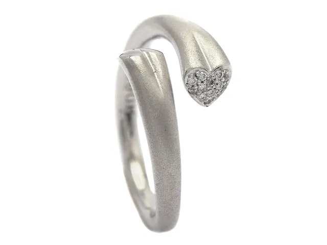 NOËN, ring, 18K vitguld, arbetad yta, briljantslipade diamanter 0,06 ctv, stl 17 mm, vikt 6,4 g.