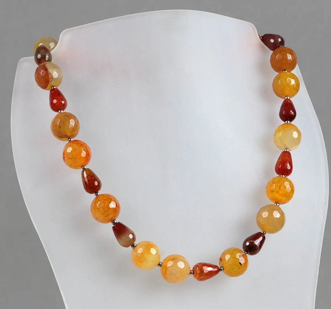 KARNEOL - COLLIER. — Necklace — Auktionshaus Bossard