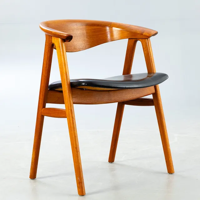 ERIK KIRKEGAARD. Stuhl aus Teakholz, Høng Stolfabrik, Modell 43.