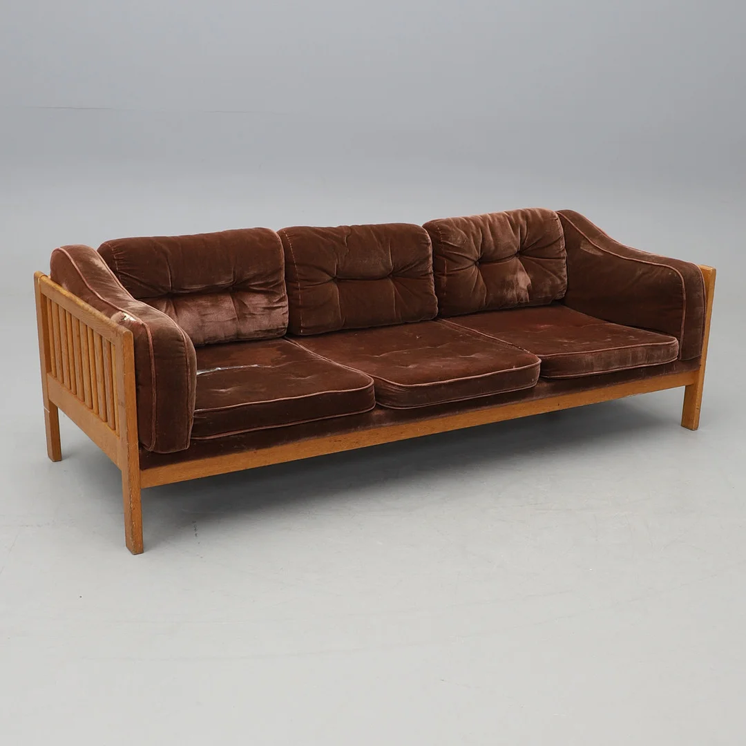 INGVAR STOCKUM. SOFFA, "Monte Carlo", Futura Möbler AB Tibro. Formgiven 1965. — Sofas & Seatings — Crafoord Auktioner Malmö