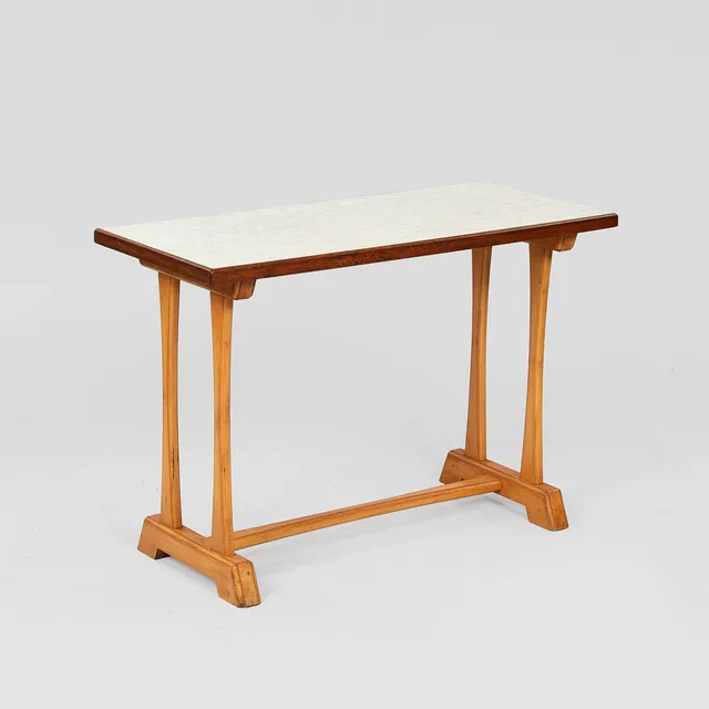 SKANDINAVISK DESIGN. Konsolbord / sidebord af teak, bøg og formica, 1930-40'erne.