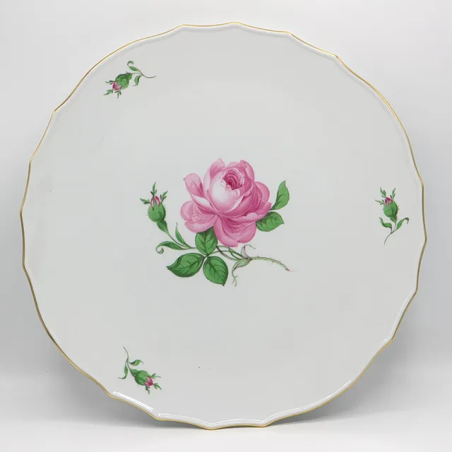 MEISSEN, GROSSER TELLER, ROTE ROSE, PORZELLAN, GOLDRAND, 2. WAHL, FRÜHES 20. JAHRHUNDERT, DM 33 CM.