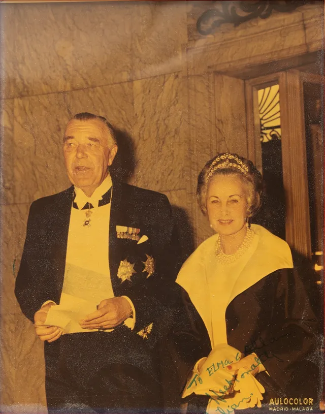 PRINSESSAN LILIAN AV SVERIGE, egenhändigt signerat fotografi.