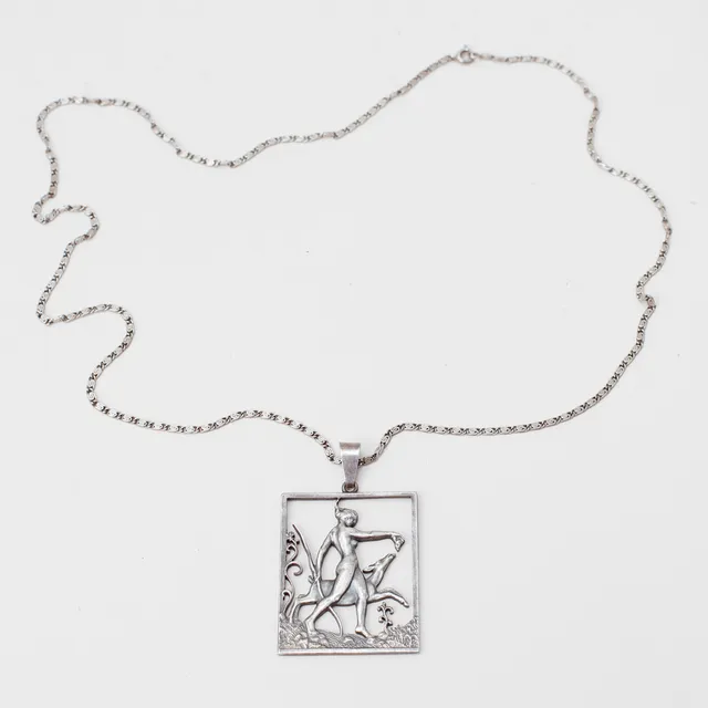 TORE STRINDBERG. Halskedja med hänge, silver, Sporrong Stockholm 1944.
