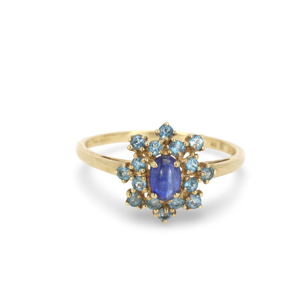 9CT GOLD SAPPHIRE & BLUE TOPAZ RING. — Rings — Chalkwell Auctions