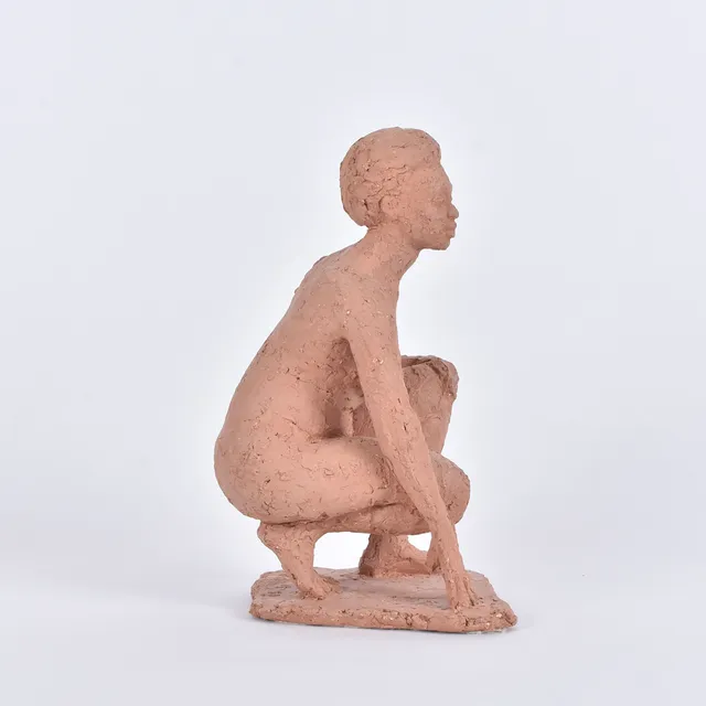 TORSTEN FRIDH. Skulptur, sittande kvinna, terrakotta, signerad.