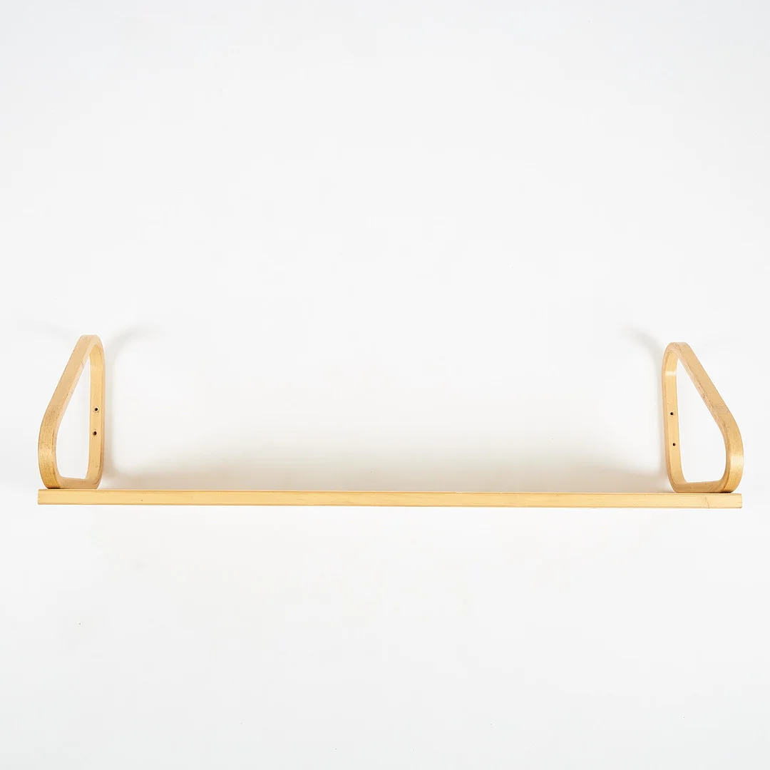 ALVAR AALTO. HYLLA 112B, Artek 1900-talets mitt. — Cupboards, Cabinets & Shelves — Stockholms Auktionsverk Helsinki