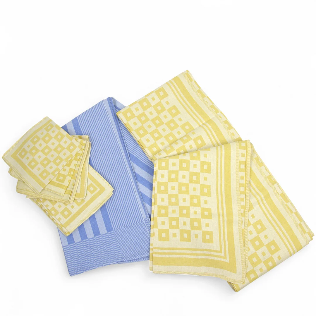 DUKAR och SERVETTER, 2 + 8 delar, linne, Klässbols Linneväveri. — European Carpets & Textiles — Höganäs Auktionsverk
