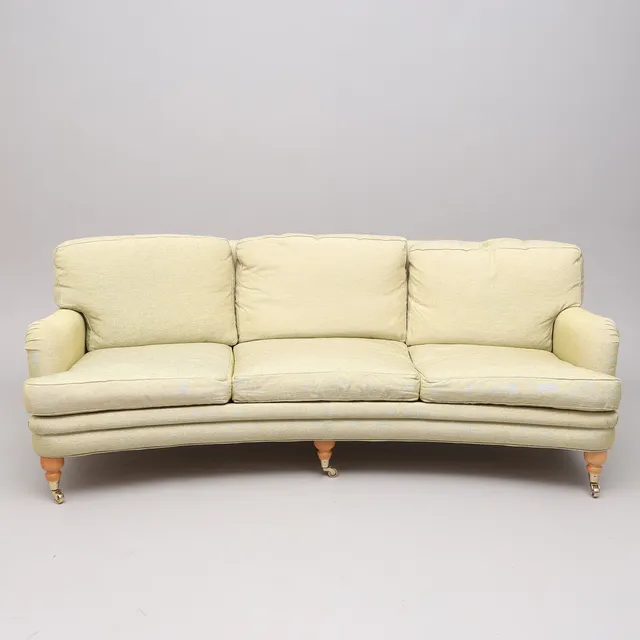 ARNE NORELL. SOFFA, "JULIA", SVÄNGD HOWARD-MODELL.