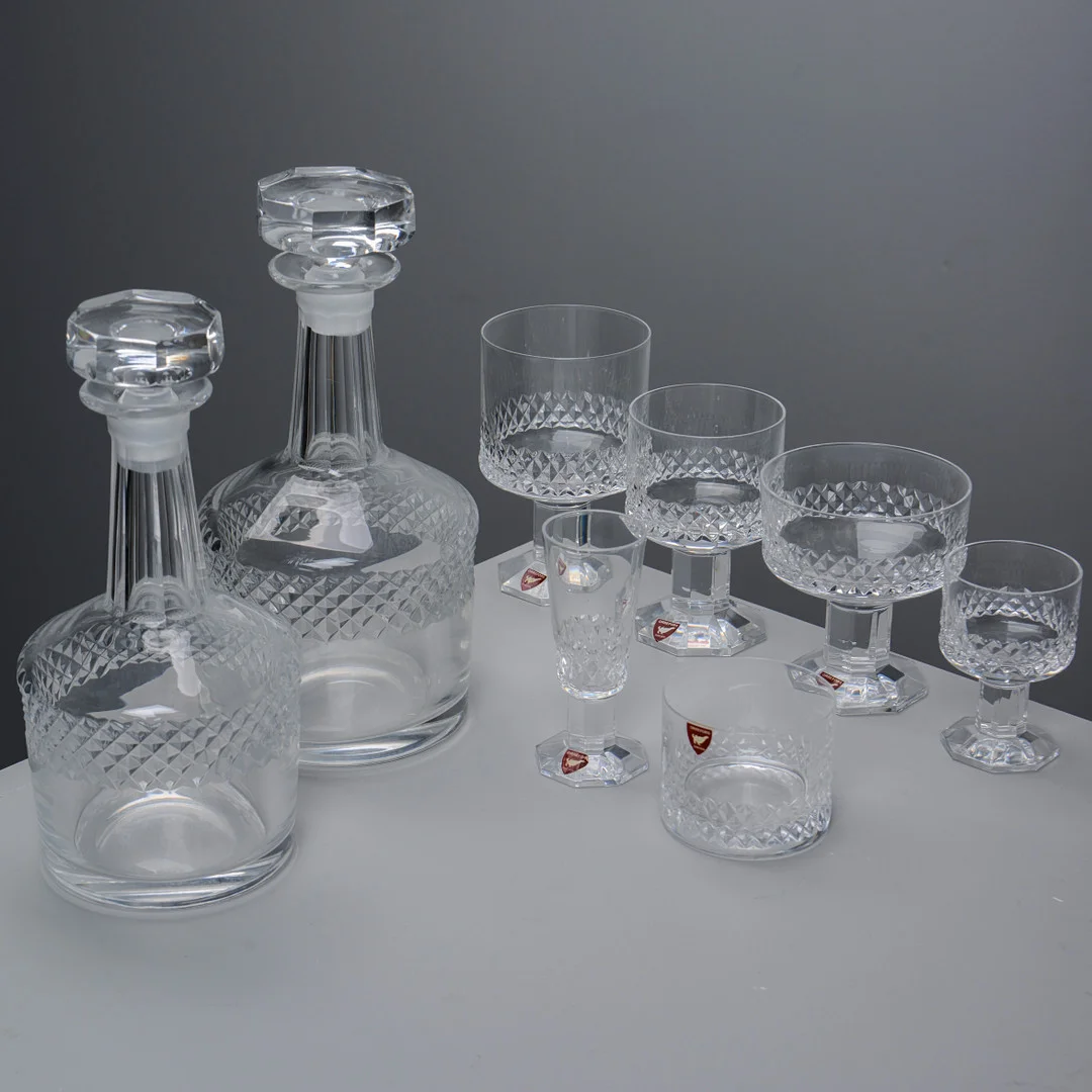 NILS LANDBERG. Glasservis, "Gustav II Adolf", 41 delar, Orrefors. — Tableware — Formstad Auktioner