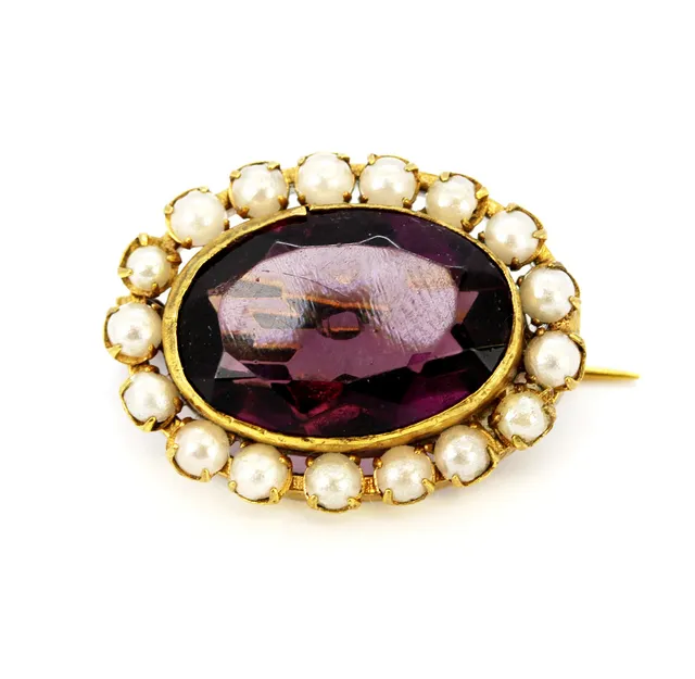 EDWARDIAN AMETHYST AND PEARL BROOCH.