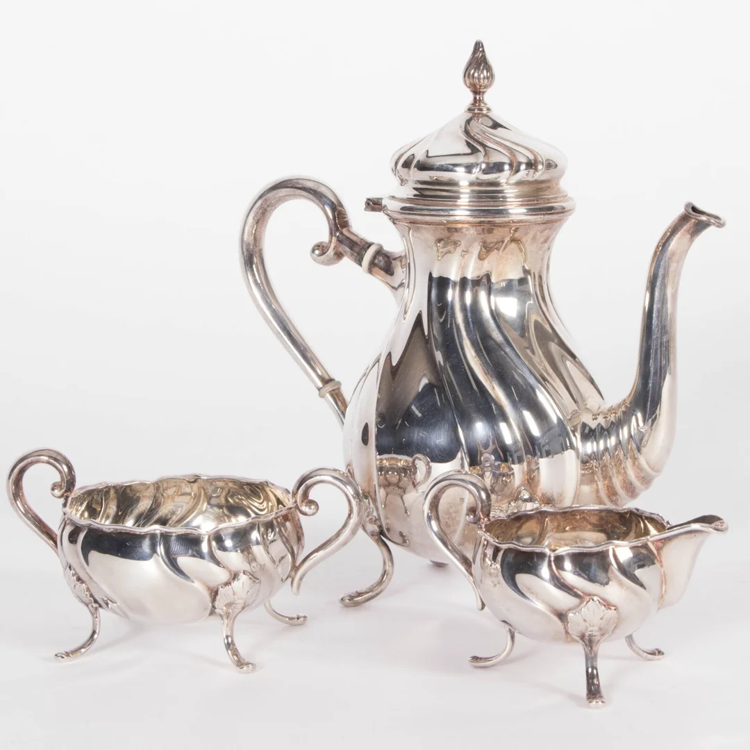 Cohr. Three-piece silver moka / coffee set. (3) — Silver, bronze, copper and pewter/Hollowware — Lauritz