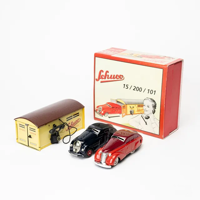 SCHUCO, 15/175 garage samt bil 1750, originalkartong.