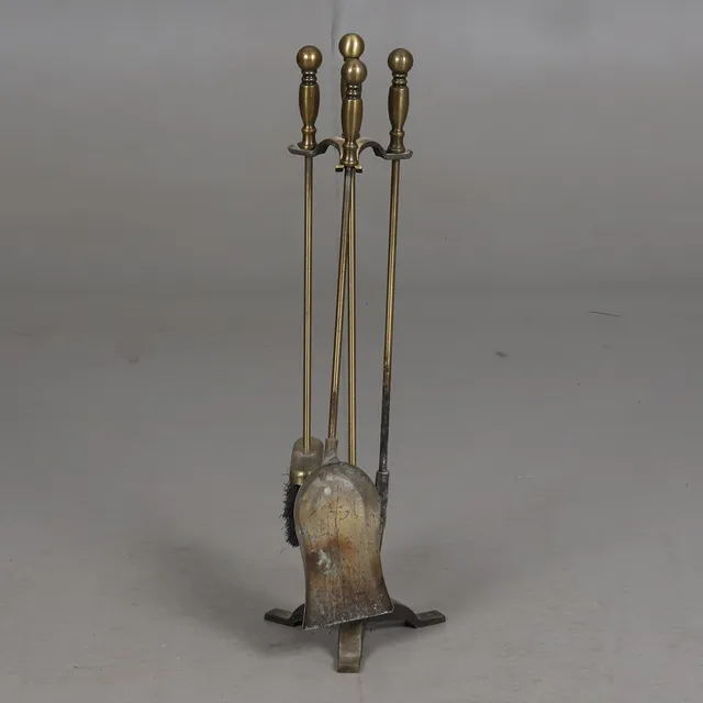 BRASSTÄLL. Metall, 1900-tal.