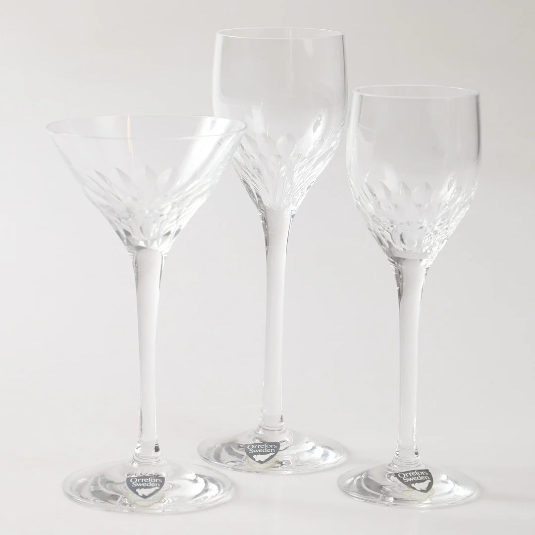 NILS LANDBERG. Glasservis, 37 delar, "Prelude", Orrefors. — Tableware — Helsingborgs Auktionskammare