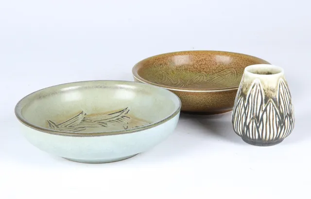Gerd Bøgelund for Royal Copenhagen. Vase and two bowls (3)