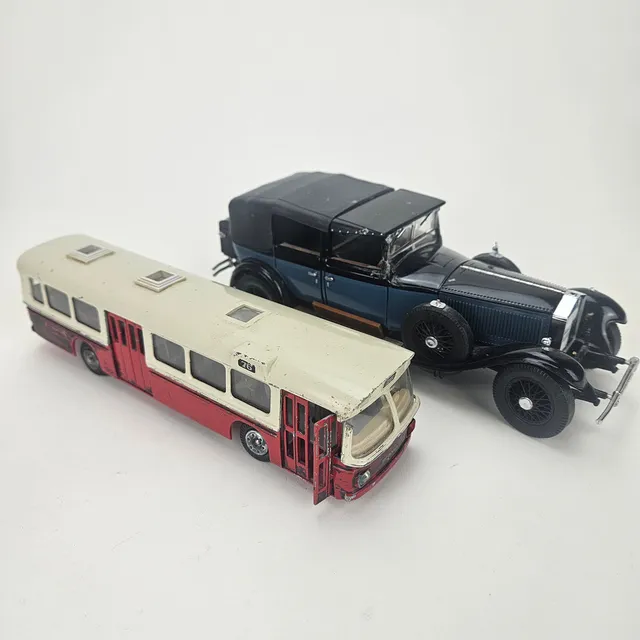 MODELLBUSS, Tekno 851 Scania CR-76 och MODELLBIL, Rolls-Royce Franklin Mint.