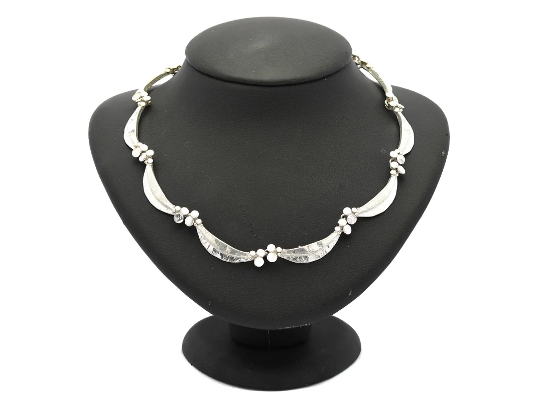 COLLIER, sterlingsilver, justerbar längd, vikt 35,4 g. — Smycken/Collier — Kaplans