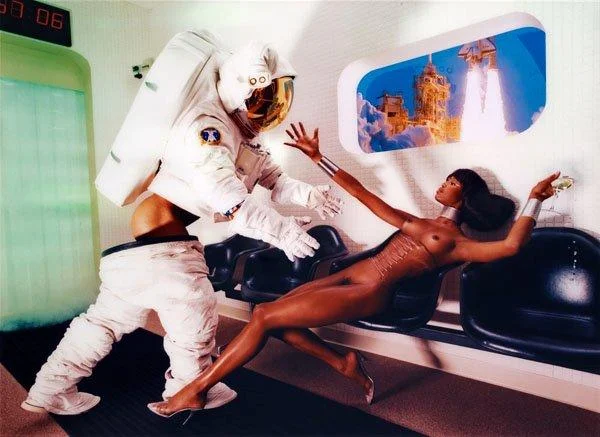 David LaChapelle, "Naomi Campbell with Astronaut", 1999. — Bukowskis