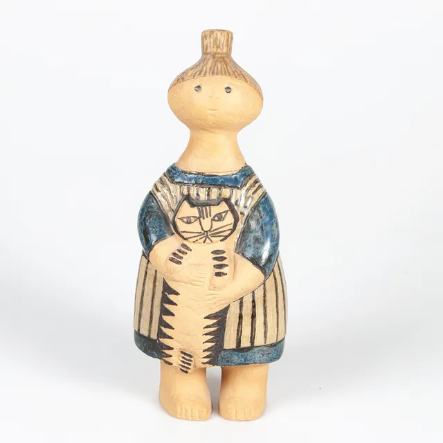 LISA LARSON. FIGURIN, stengods, "Stina med Katt", Lisa Larson, Gustavsberg, etikettmärkt 1950-/1960-tal.