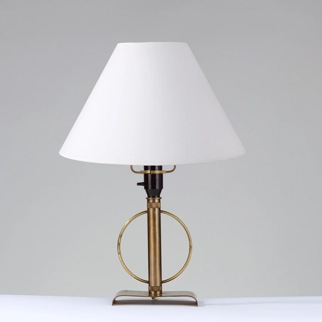 Bordlampe af messing, antageligt Danmark, 1900-tallets anden halvdel. — Table Lamps — Palsgaard Kunstauktioner