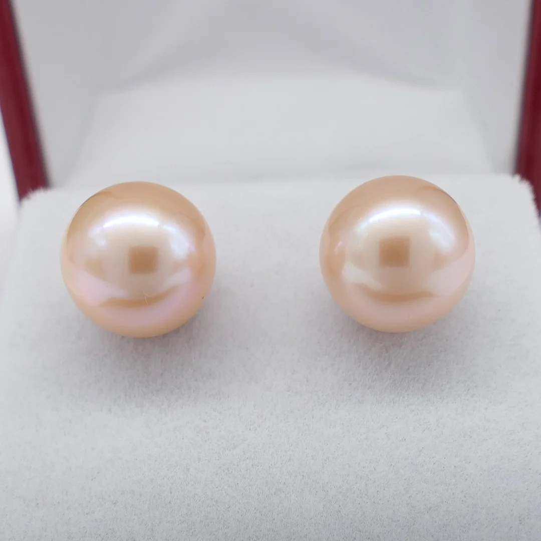 CULTURED PEARL gold studs. — Earrings — Rumsey’s Auctioneers