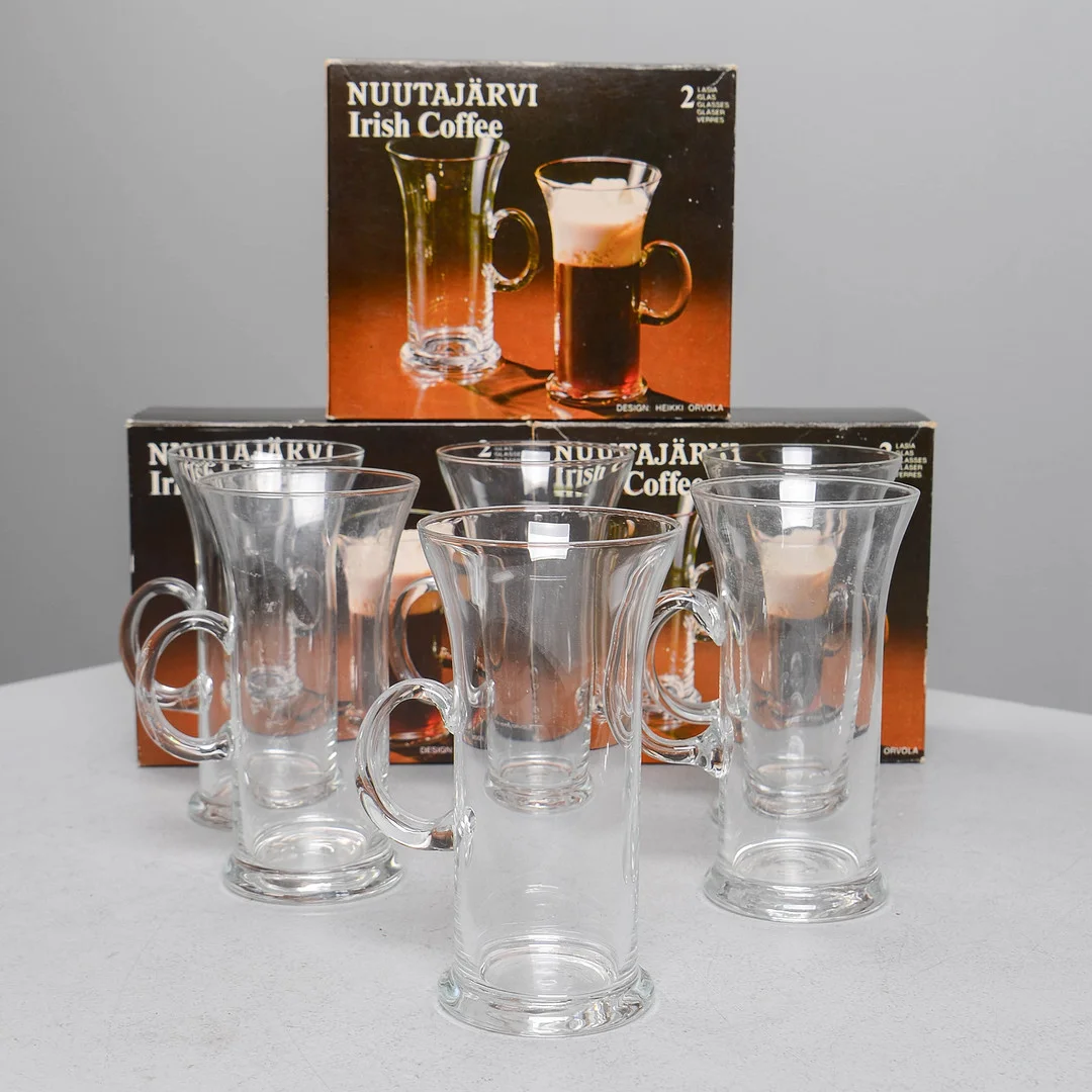HEIKKI ORVOLA. Irish coffee glas, 12 st, Nuutajärvi och Arabia, Finland. — Tableware — Formstad Auktioner