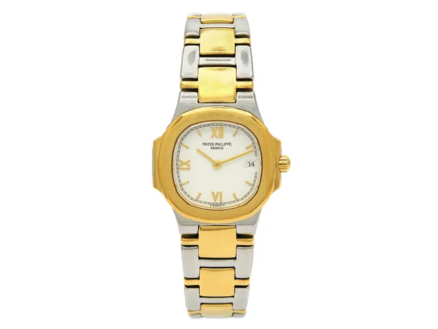 PATEK PHILIPPE, Nautilus, Cal E19C, Serie nr. 1533753, Ref nr. 4700/051 JA, Boett nr. 2937433, damur, 24,5 (27) mm, stål/guld, quartz, safirglas, datum, integrerad originallänk, viklås, cert, januari 1994, box, ytterkartong.