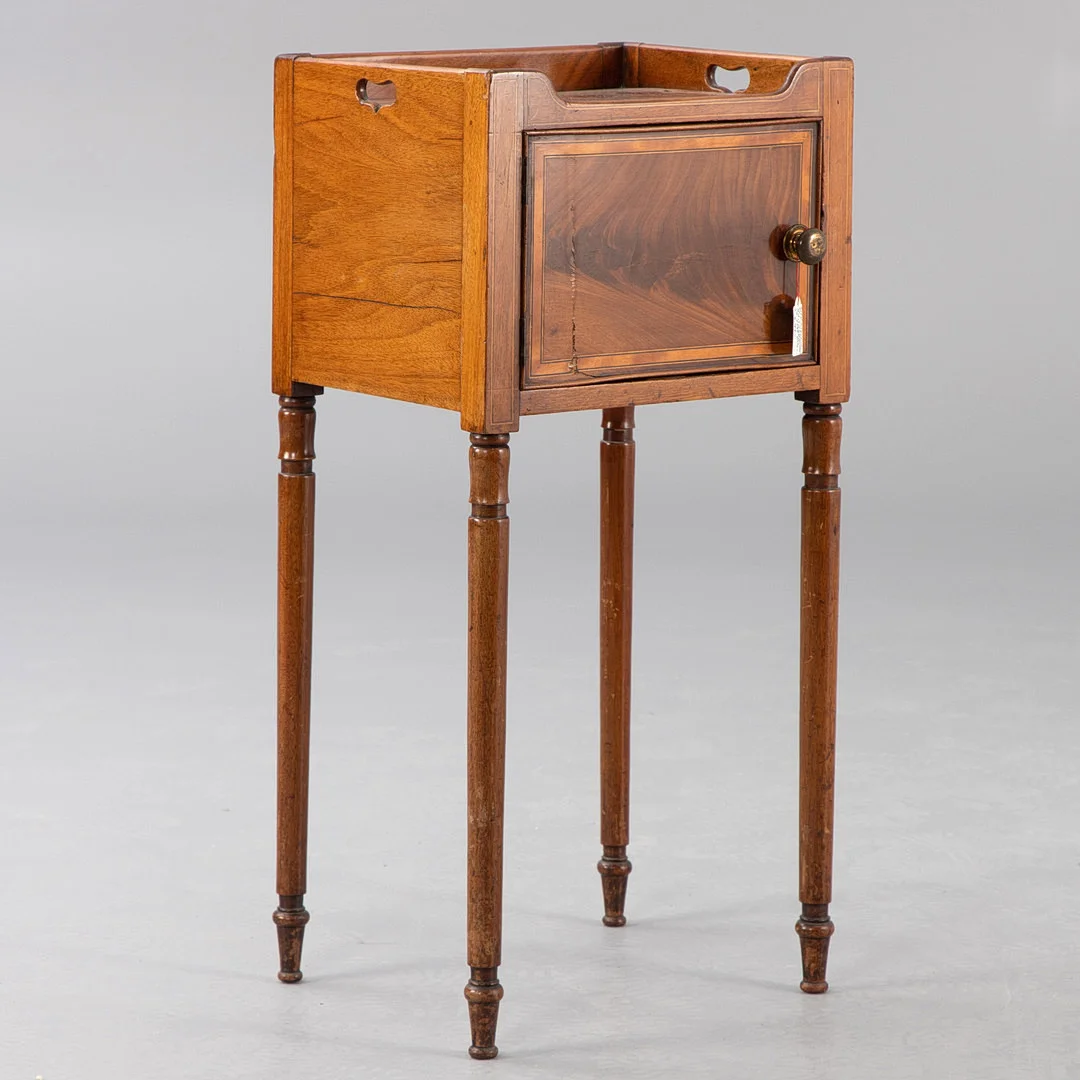 Sheraton Pot Cupboard, ca. 1795. — Cupboards, Cabinets & Shelves — Stockholms Auktionsverk Hamburg