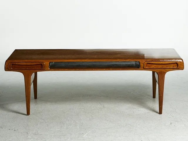 JOHANNES ANDERSEN. Soffbord, teak, 1960-tal, Trensum-serien.