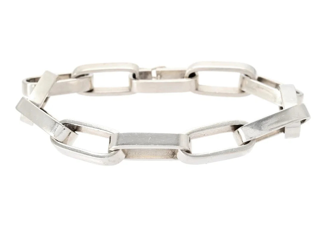 ARMBAND, stiliserad ankarlänk, silver, svensk importstämpel, längd 20 cm, vikt 35,4 g. — Smycken/Armband — Kaplans