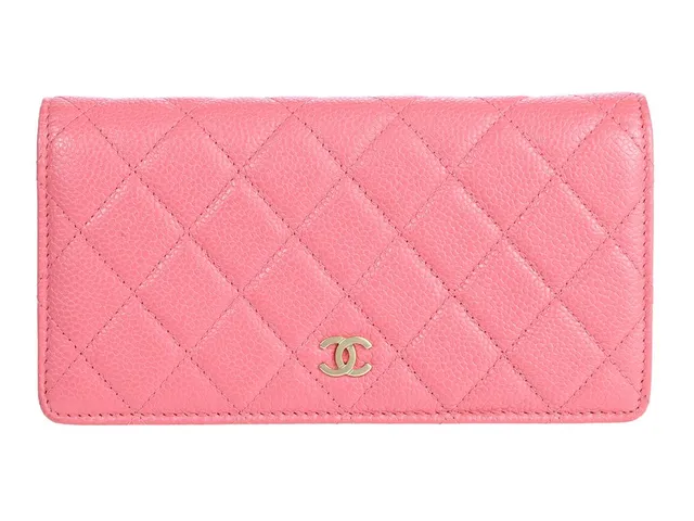 CHANEL, PLÅNBOK, Matelasse long Wallet, rosa quiltat kaviarläder, guldfärgade beslag, 18,5x10x2 cm, mynt, sedlar, kontokort, hologrammärkt 25518646, år 2018, care booklet, cert, dustbag, originalkartong. Very Good Condition.