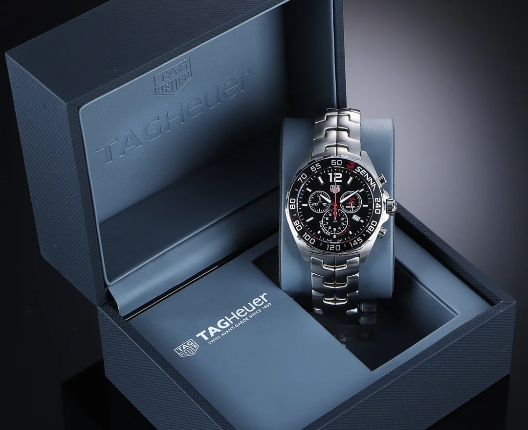 TAG Heuer 'Formula 1 Special Edition'. Herreur i stål med sort skive - boks + cert. 2021 — Watches and clocks/Men’s watches — Lauritz