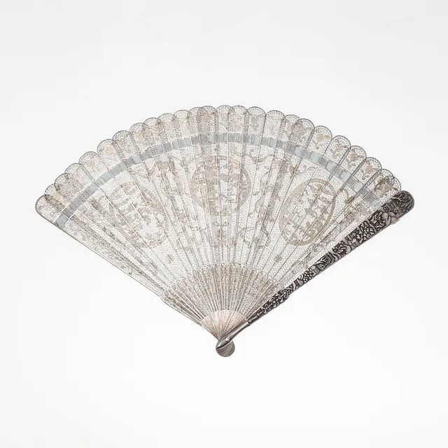 Chinese folding fan in silver filigree, 19th Century - 20th Century.