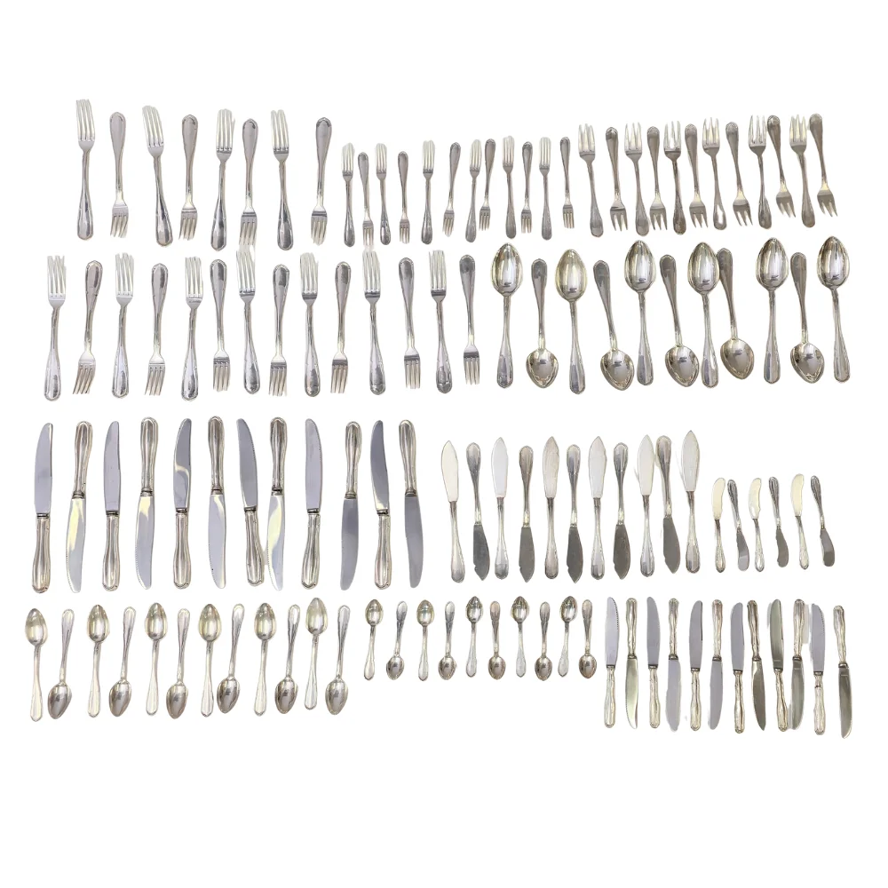 CUBERTERÍA EN PLATA ESPAÑOLA PUNZONADA. — Silver — Barcelona Auctions