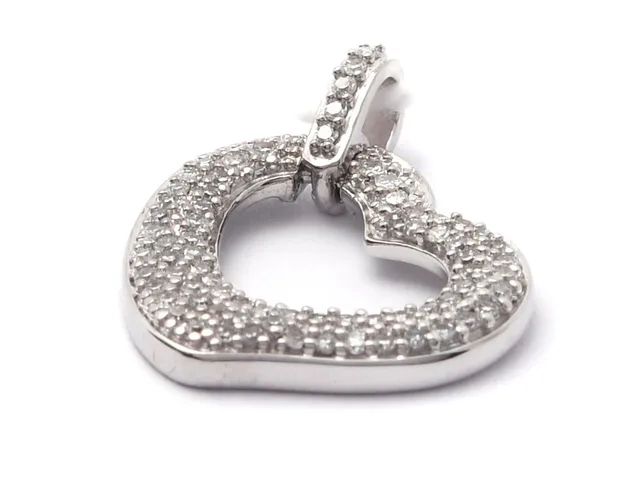 Hänge 18K vitguld 1,8g med diamanter ca65xca0,005ct, Hjärta