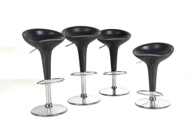 Stefano Giovannoni. Four bar stools, model Bombo (4)