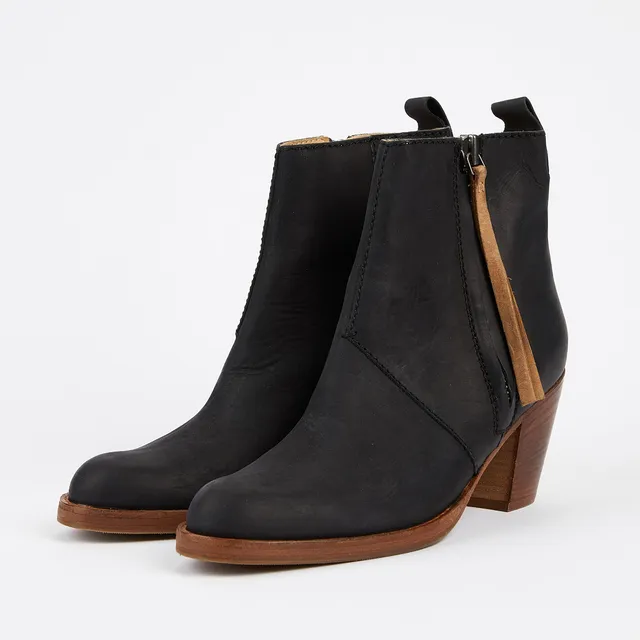 ACNE STUDIOS, boots, Pistols i svart matt skinn.