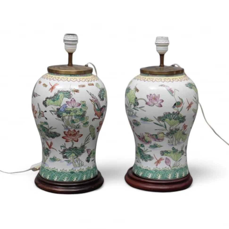 Pair of Chinese vases in "rose family" porcelain, second half 20th Century. — Oriental — Balclis