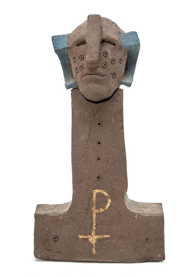 Standing two-part figure. Unsigned. Stoneware. H. 56. W. 29.5 cm.