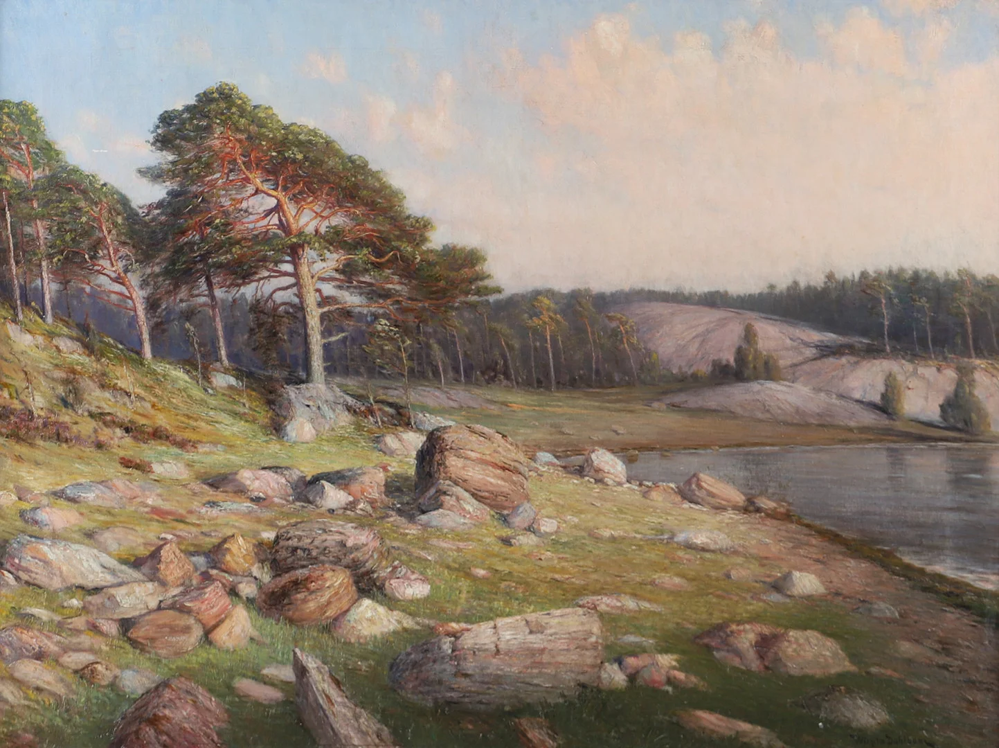 WILHELM DAHLBOM. Sjölandskap med solbelysta tallar, olja på duk, signerad 1898. — Paintings — Helsingborgs Auktionskammare