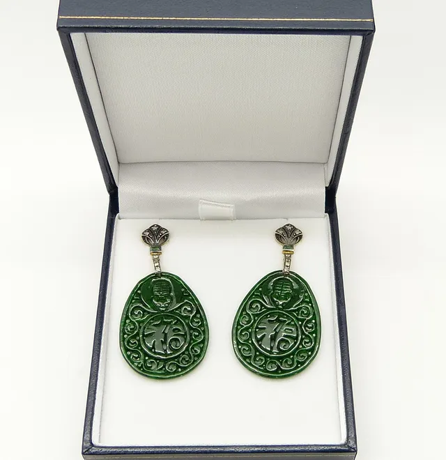 LARGE JADE & EMERALD EARRINGS.