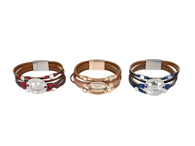 3 ARMBAND, läder, vitmetall, magnetlås, längd ca 19 cm.