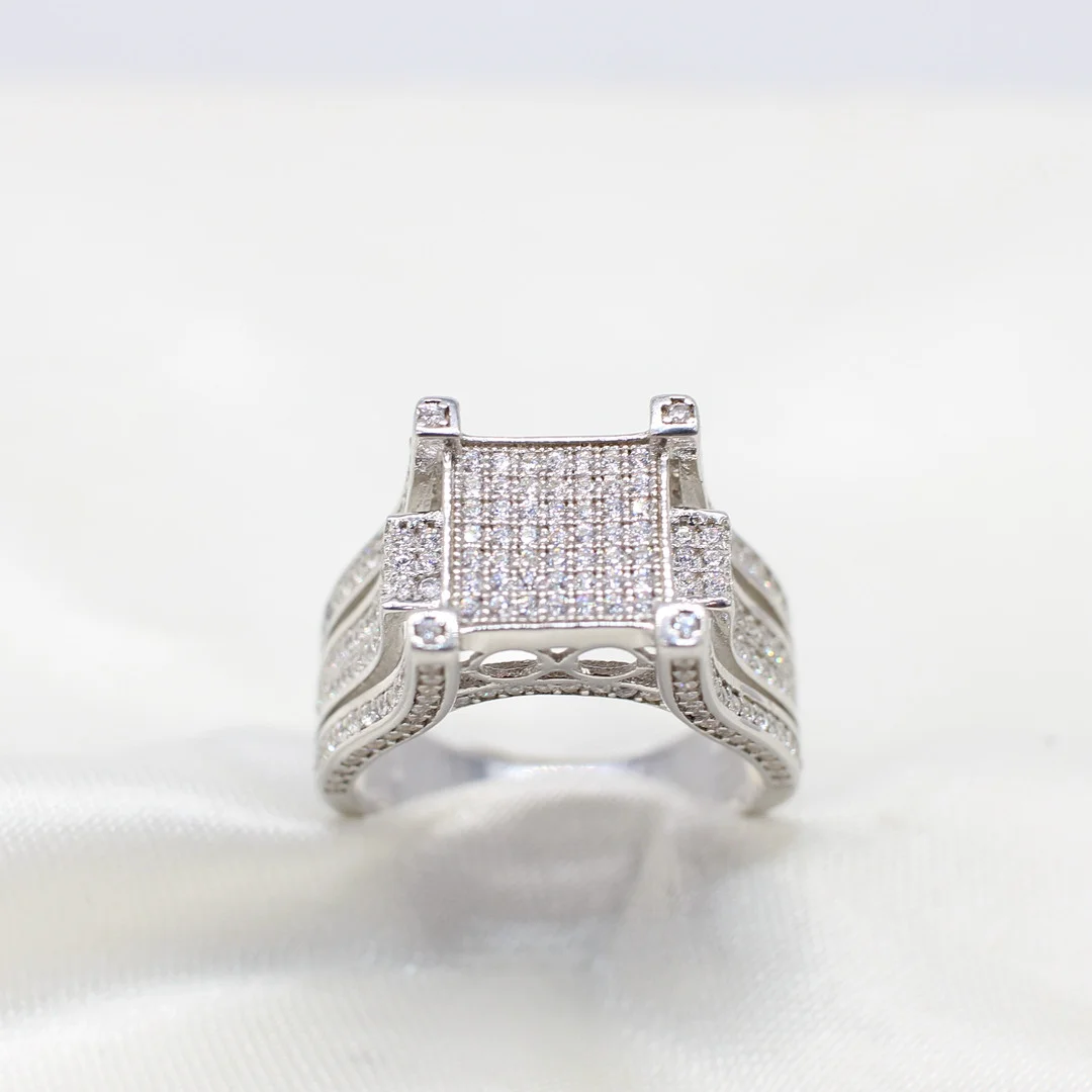 LARGE GEMSTONE DRESS RING. — Rings — Rumsey’s Auctioneers