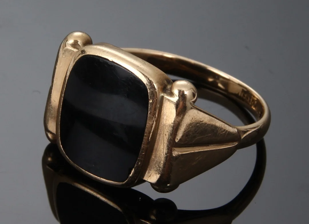 G. Andresen. Herre signetring af 14 kt. guld med onyx — Jewellery/Rings — Lauritz