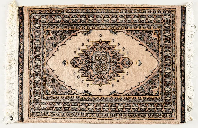 MATTA, Bokhara, Pakistan, 1900-tal. (89 × 62 cm).