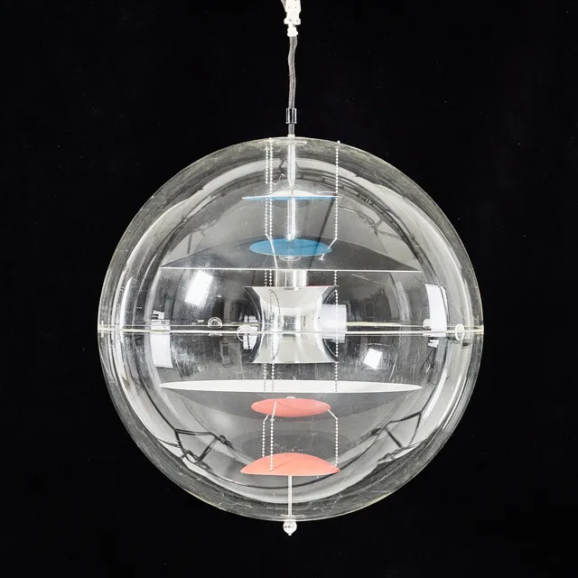 VERNER PANTON. "VP Globe", takarmatur, plexiglas, akryl, klotformad.