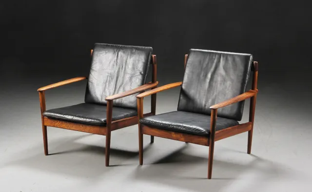 Grethe Jalk. A pair of rosewood lounge chairs, Model PJ56 (2)