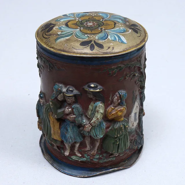 BURK, bemålad plåt, djup reliefdekor, 1800-tal.